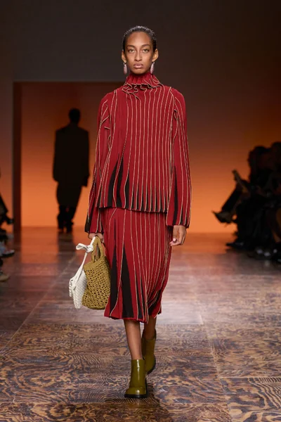 Look 26